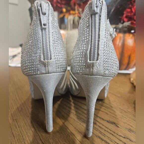 Gianni Bini Two Pairs in Silver and Beige